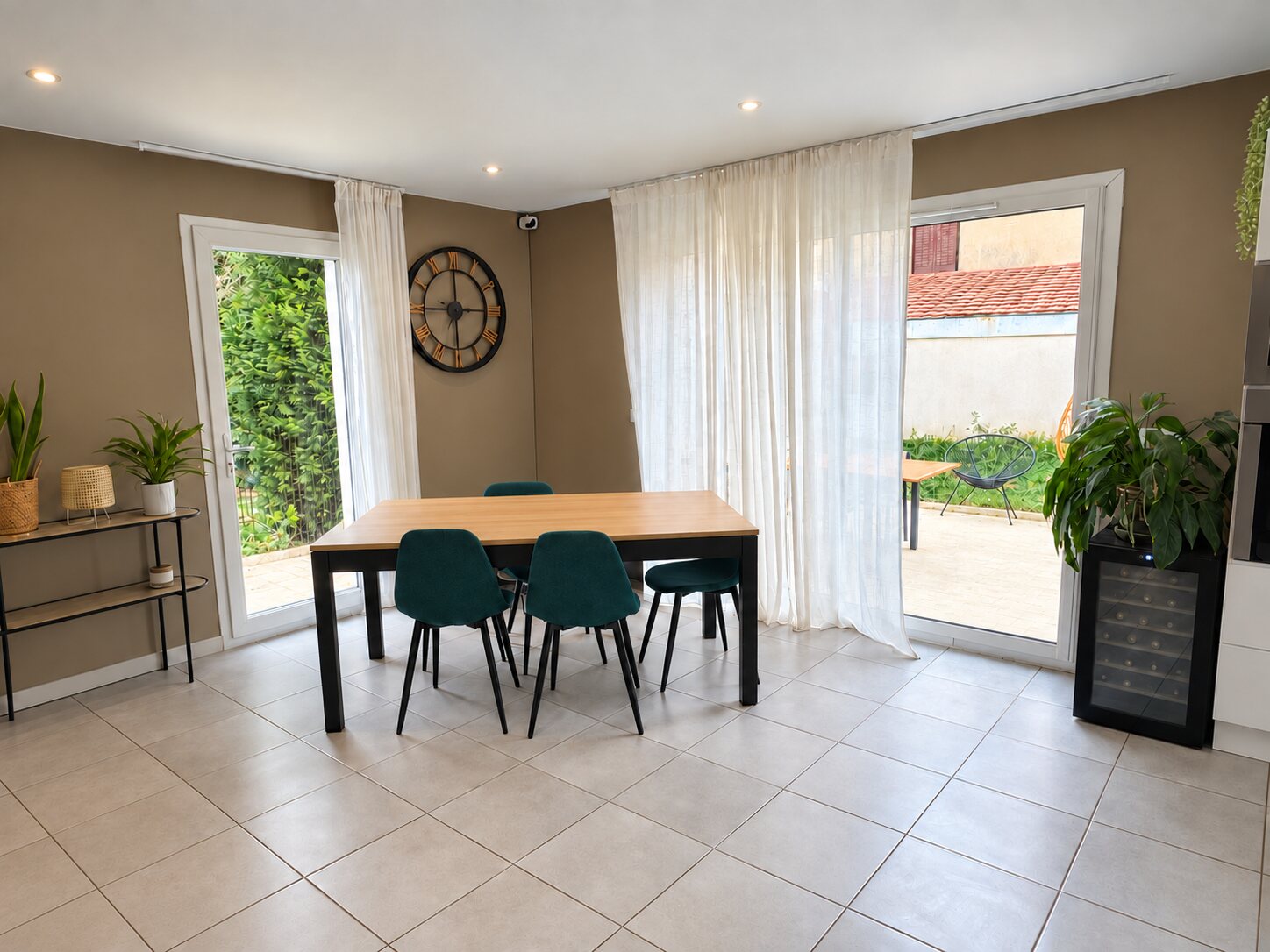 Séjour ouvert sur la terrasse